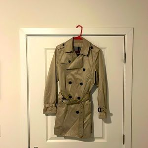 Brand new Express raincoat, worn only twice, perfect condition. Beige, XS, belt